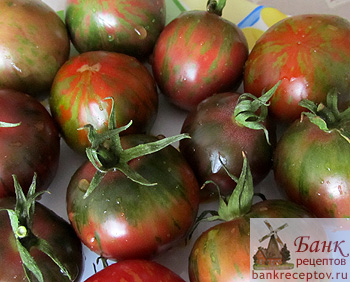 Бабушкины рецепты помидор в бочках: как правильно солить?
