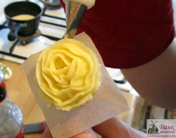 Как сделать розы из крема